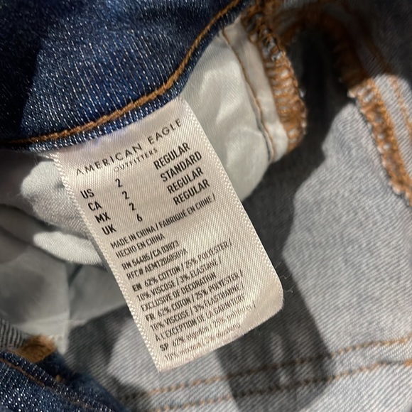 American Eagle Hi-Rise Jeans - Picture 8 of 8